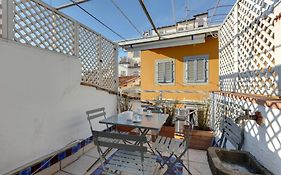 Del Guanto Apartment By Mamo Florence